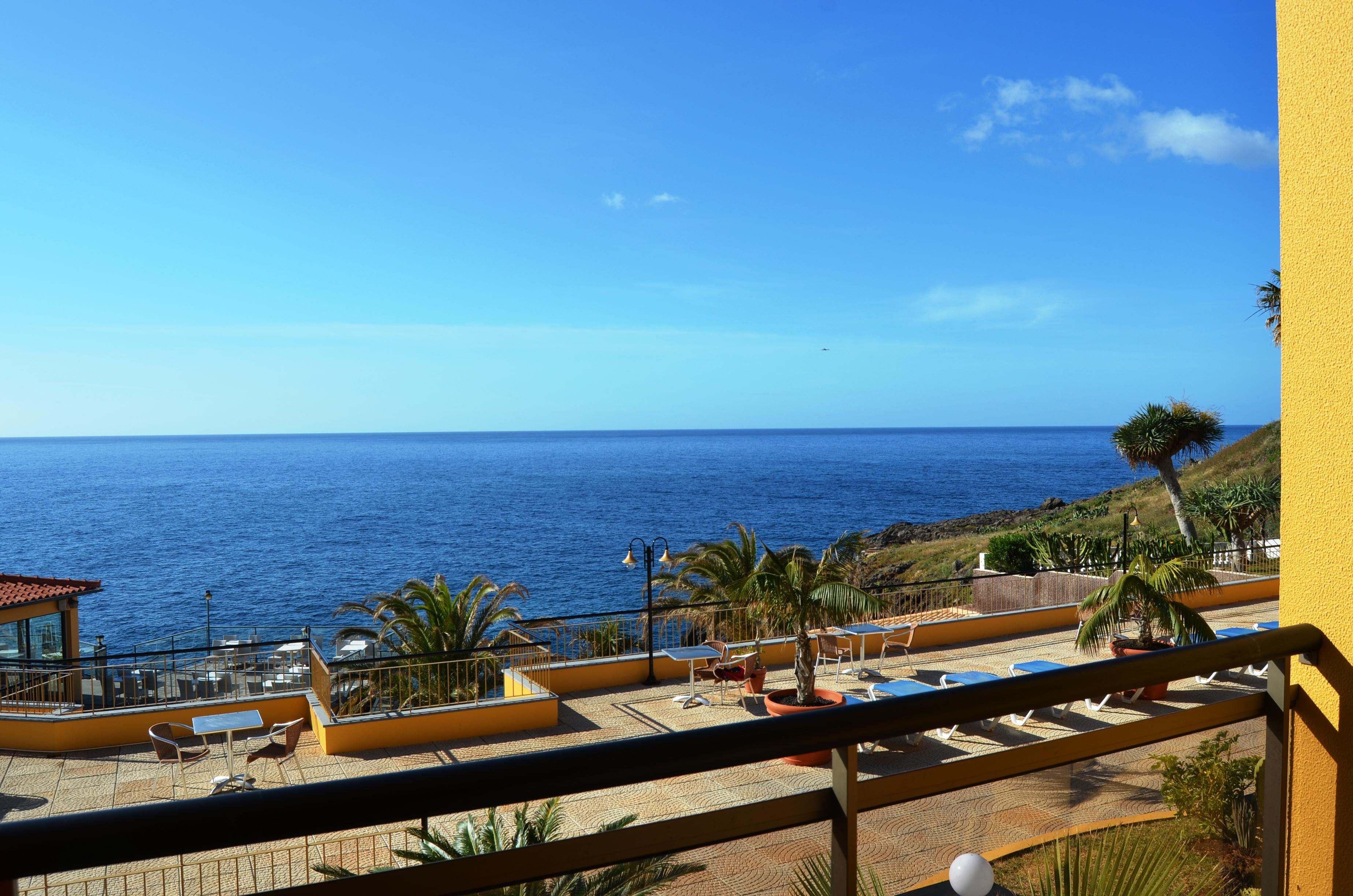 Hotel Cais Da Oliveira Canico  Exterior photo
