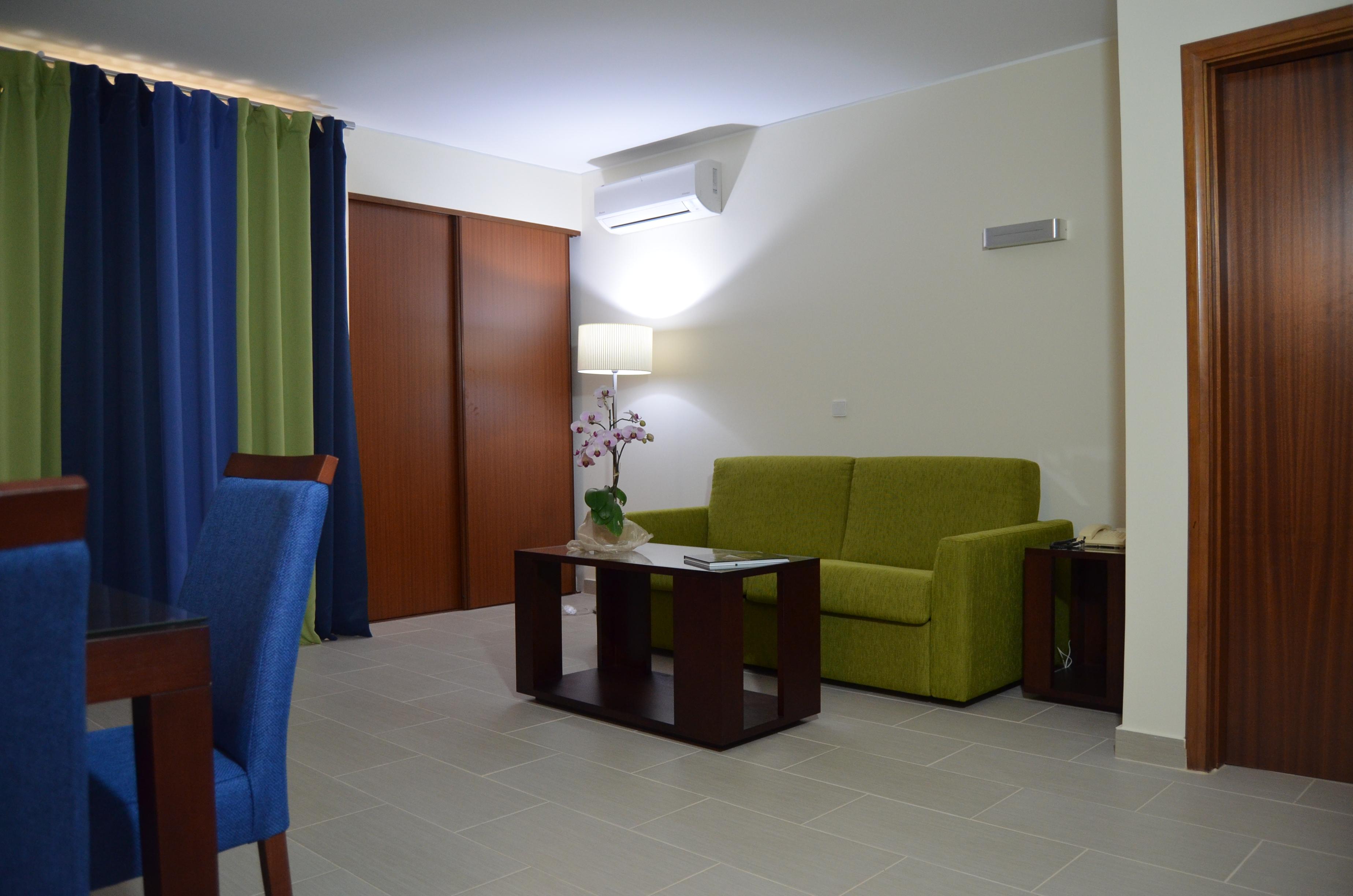 Hotel Cais Da Oliveira Canico  Exterior photo