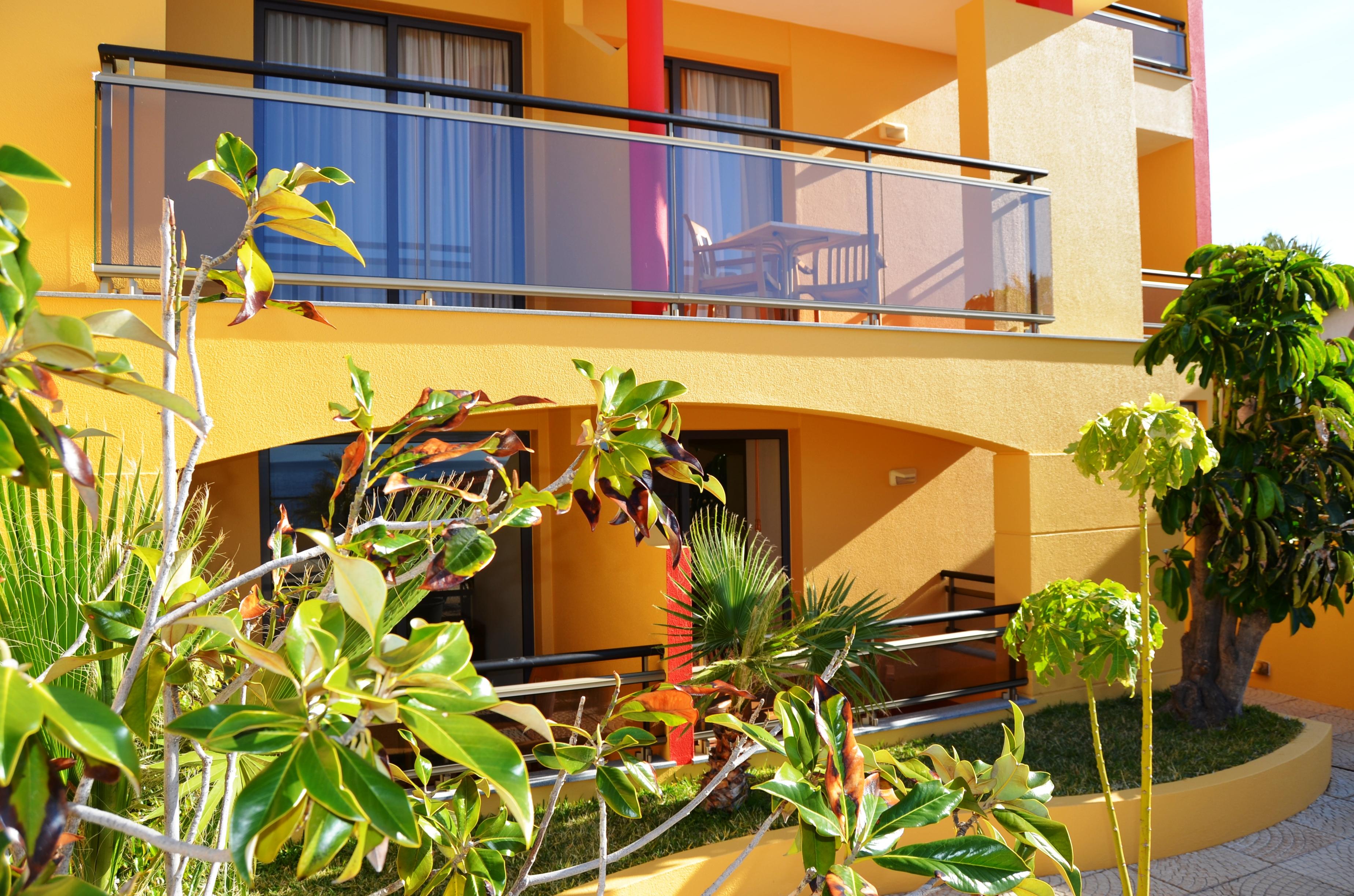Hotel Cais Da Oliveira Canico  Exterior photo