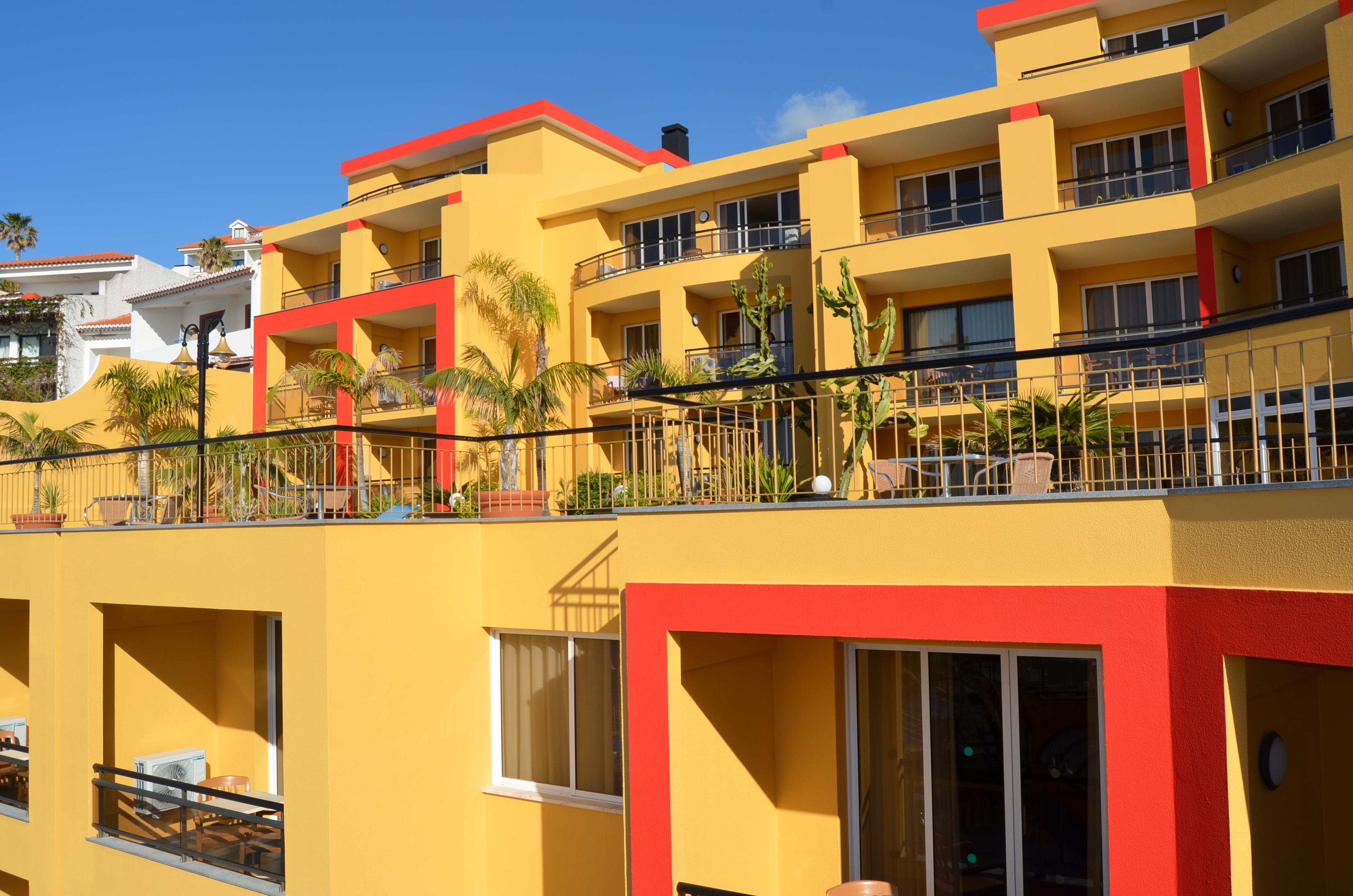 Hotel Cais Da Oliveira Canico  Exterior photo