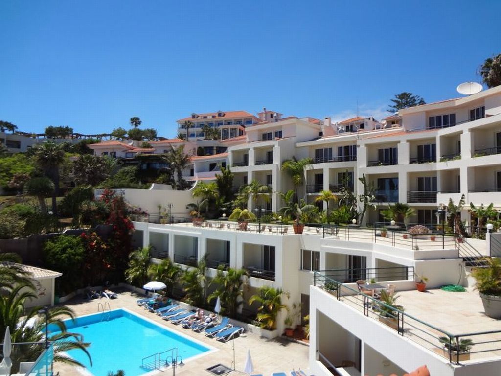 Hotel Cais Da Oliveira Canico  Exterior photo